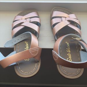 Excellent used condition Salt Water Sandals
